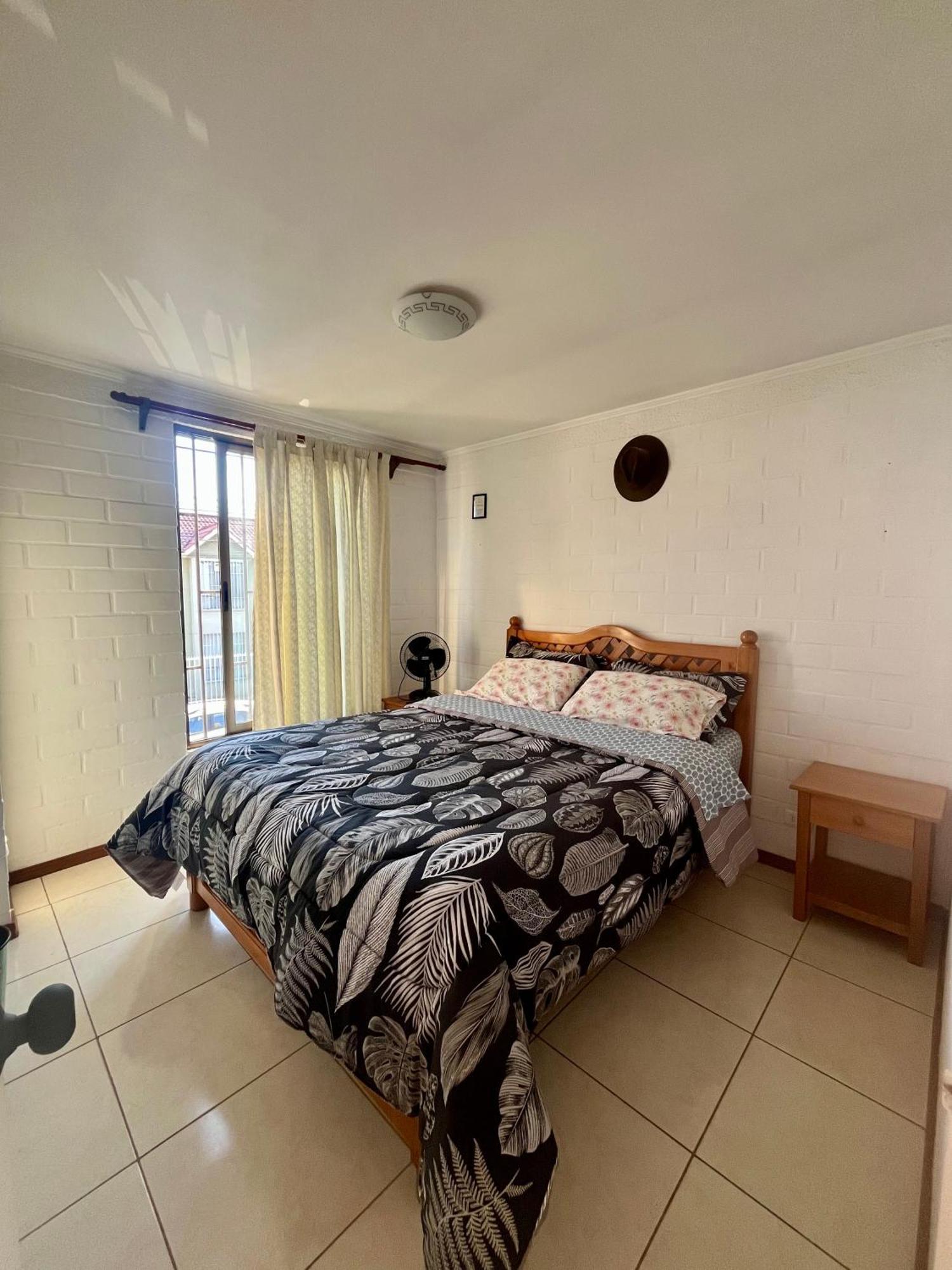 Hostel Tu Espacio Re - Casa Cerca Del Aeropuerto Сантьяго Экстерьер фото