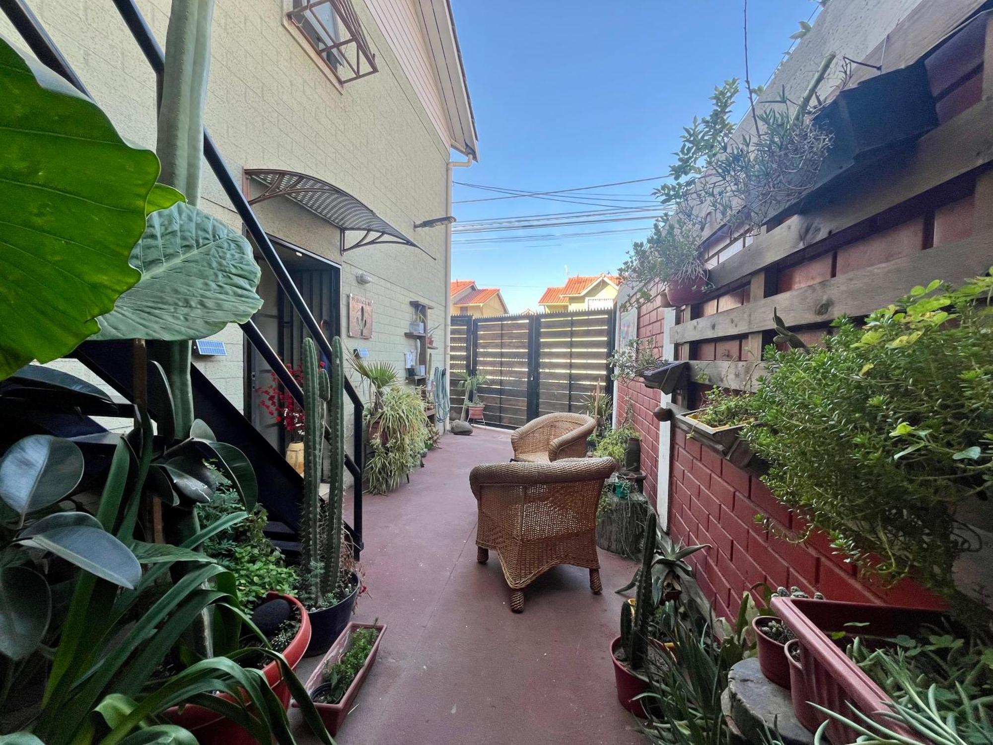 Hostel Tu Espacio Re - Casa Cerca Del Aeropuerto Сантьяго Экстерьер фото